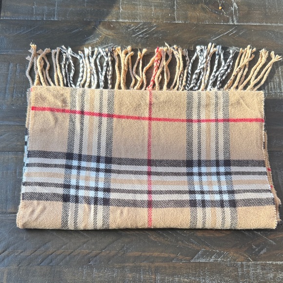 Tan Burberry like print 100% Cashmere Plaid Scarf with Fringe - Picture 5 of 5